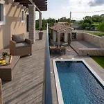 Casa Oliveto By Briskva ヴィラ *